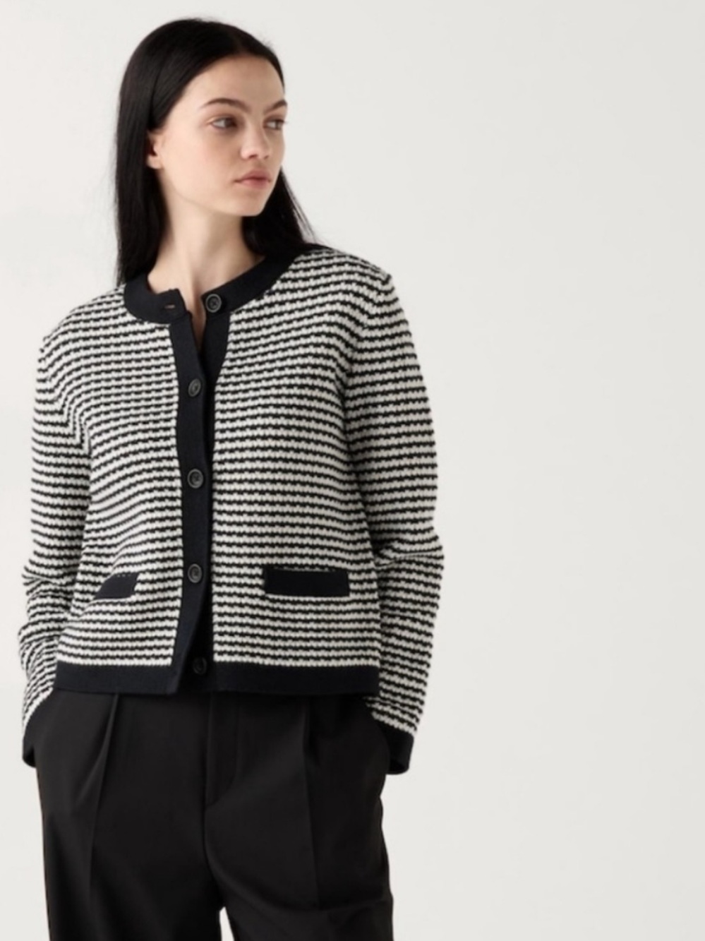 Uniqlo Knit Short Striped Jacket Cardigan Black and White Sz Large